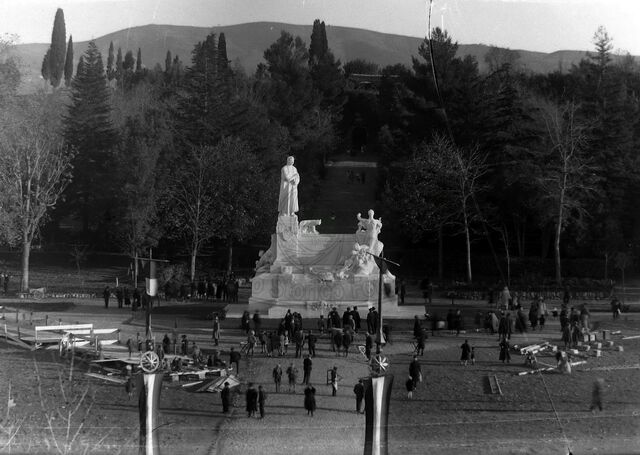 Monumento a Petrarca