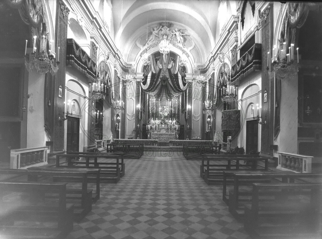Interno di chiesa