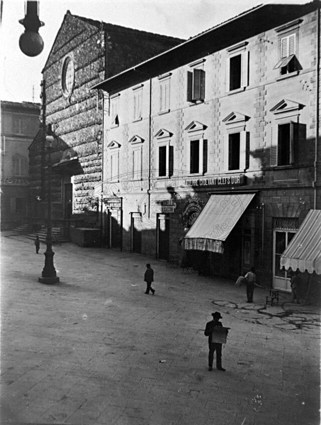 Piazza Umberto I (o S. Francesco)