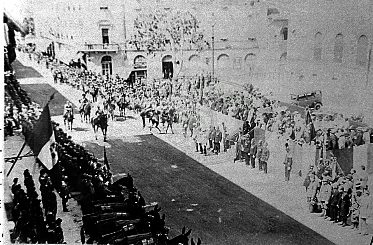 Manifestazione in Via Guido Monaco