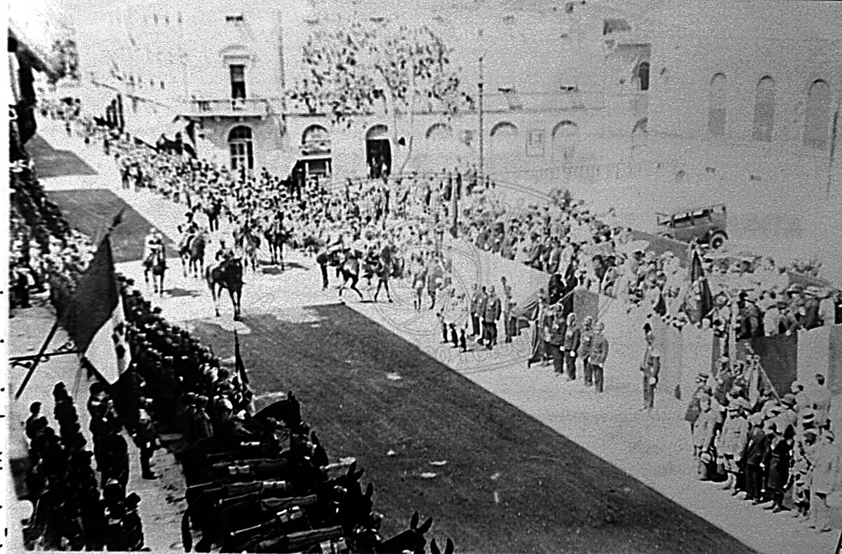 Manifestazione in Via Guido Monaco