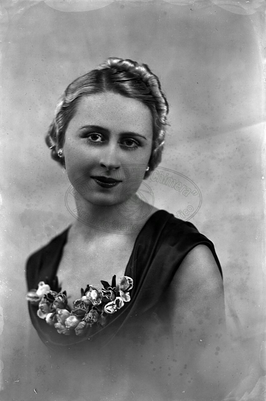 Ritratto di giovane donna