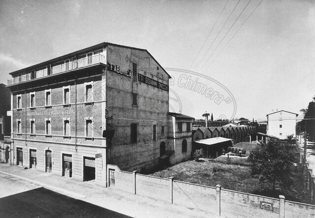 Fabbrica di mobili in ferro