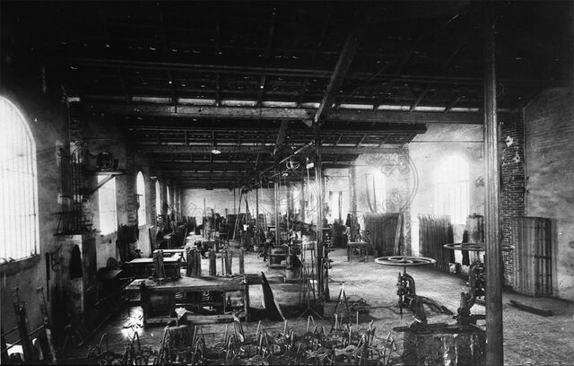 Fabbrica di mobili in ferro