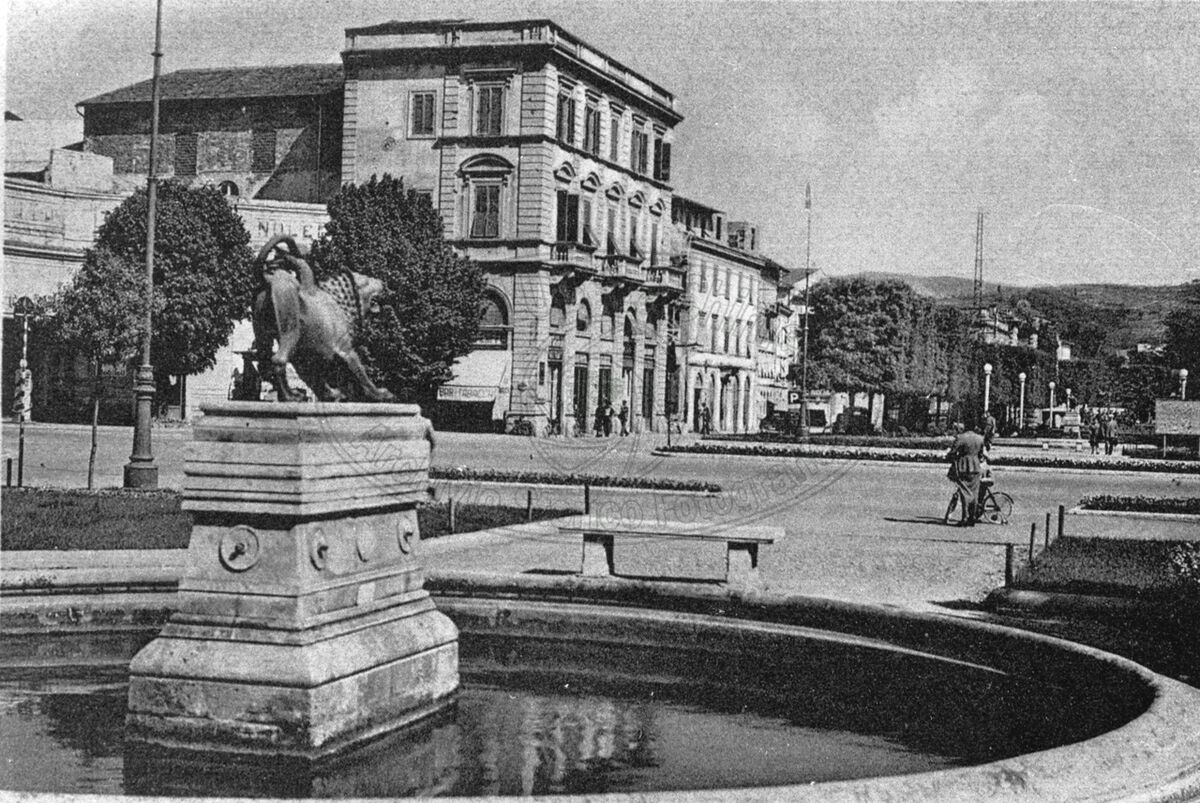 Vasca con Chimera