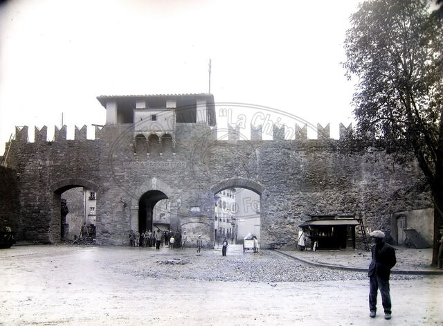 Porta S. Lorentino (già Porta Fiorentina)