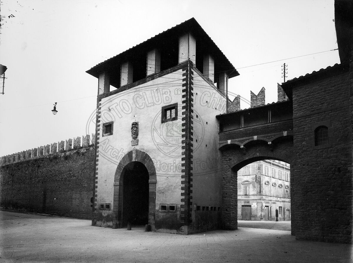 Porta S. Lorentino (già Porta Fiorentina)