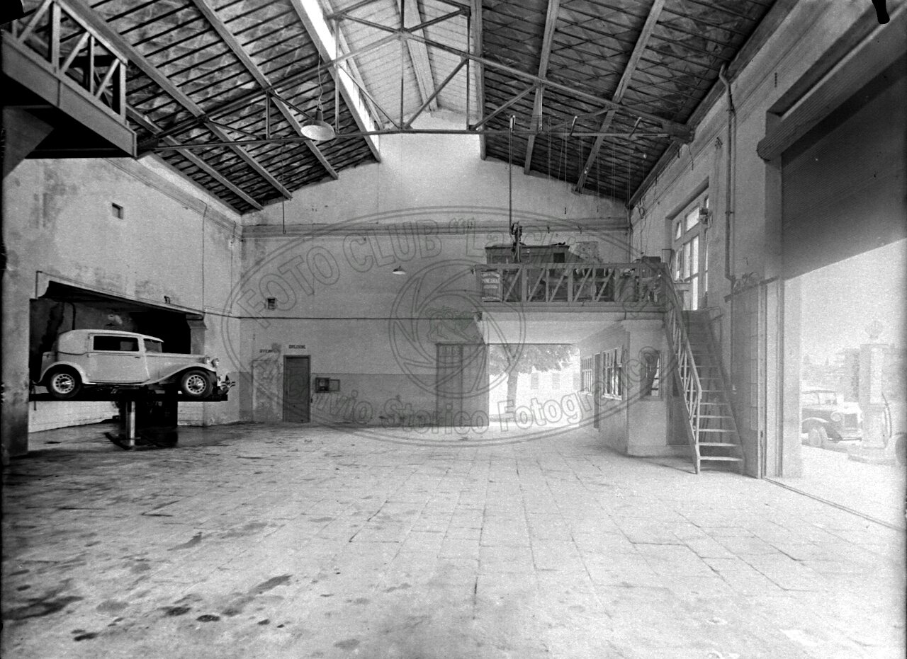 Garage Moderno