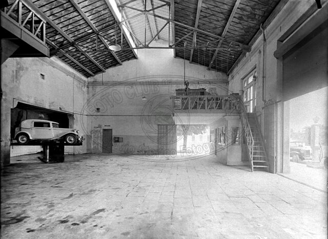 Garage Moderno