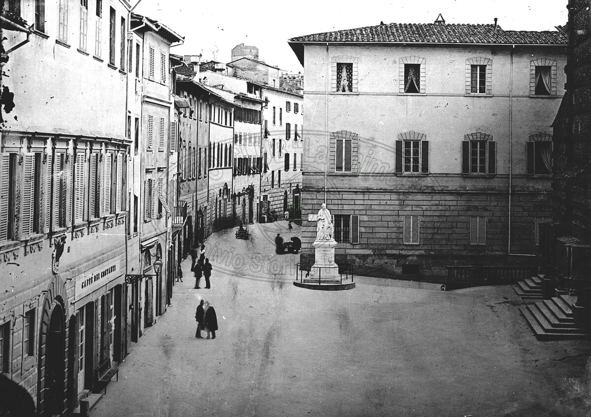 Piazza San Francesco (o Umberto I)