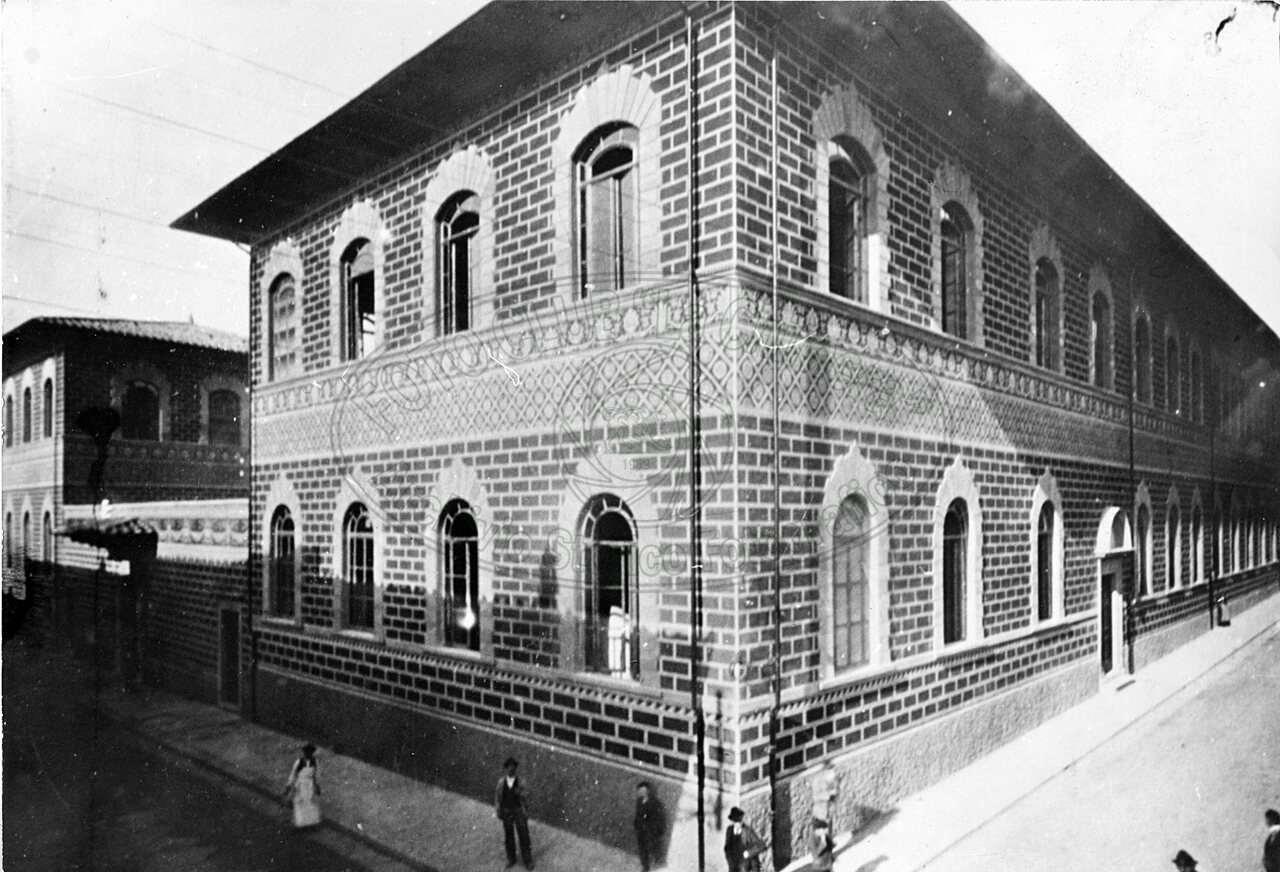 La R. Scuola Normale in Via Porta Buja
