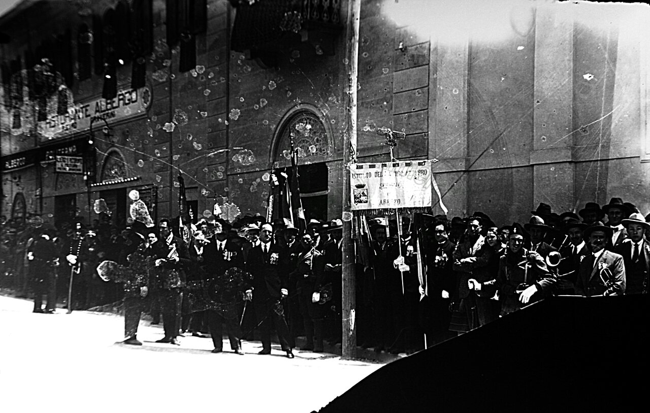 Manifestazione in Via Guido Monaco