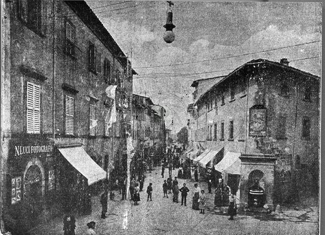 Piazza S. Iacopo (Jacopo)