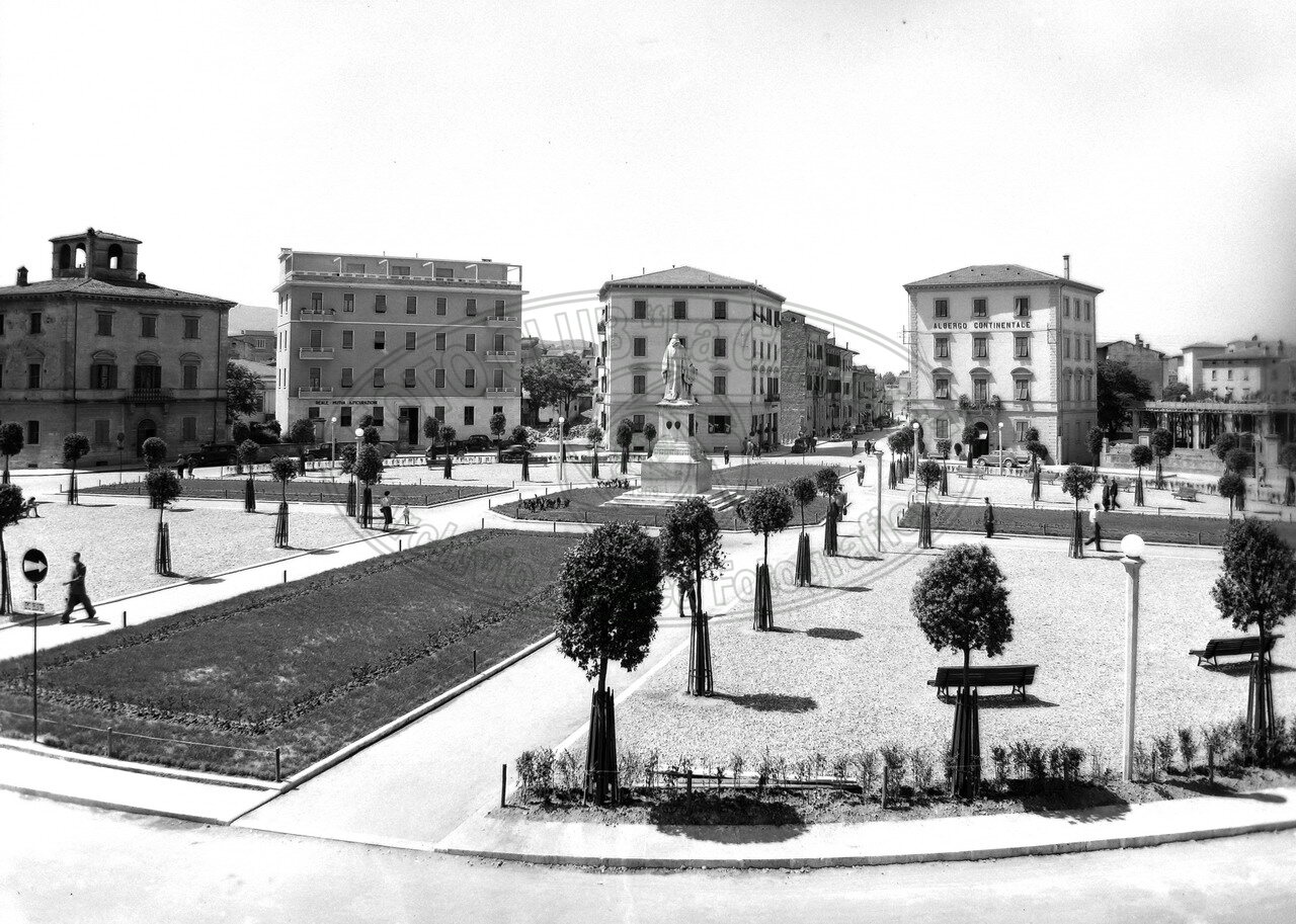 Piazza Guido Monaco