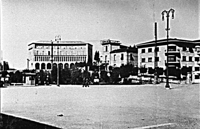 Piazza della Repubblica (già della Stazione e Piazzale del Duce)
