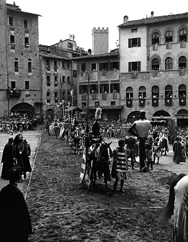 Entrata in campo dei figuranti