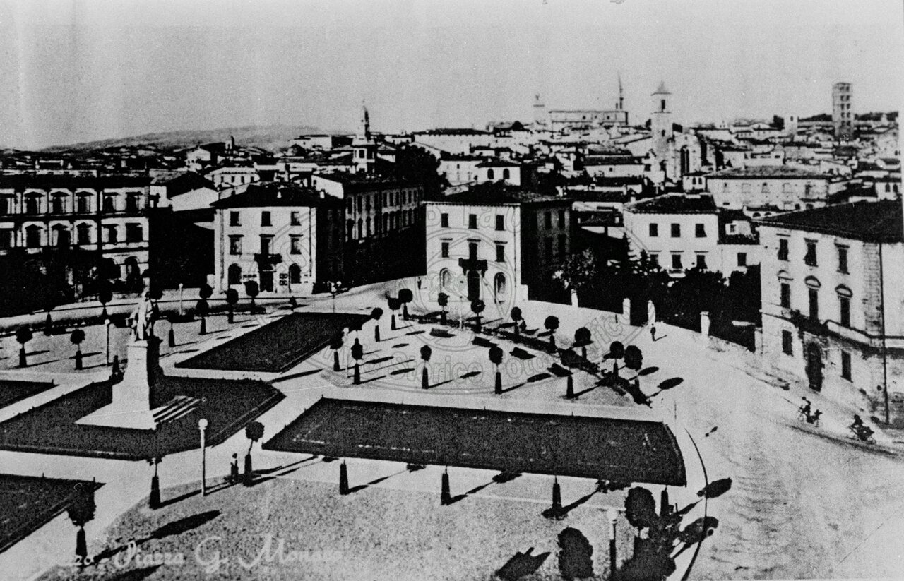 Piazza Guido Monaco