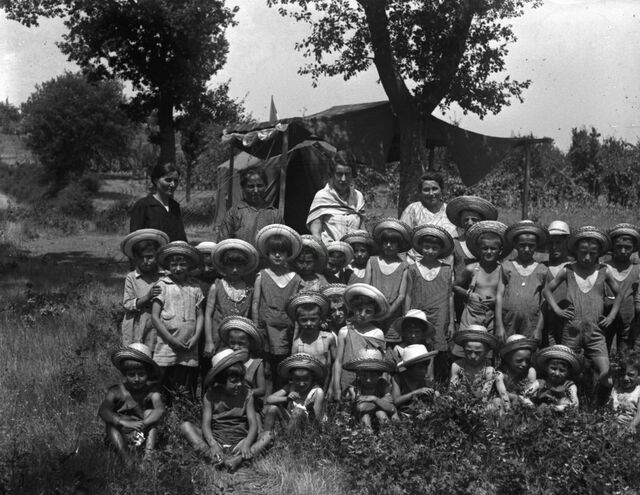 Bambini in colonia estiva
