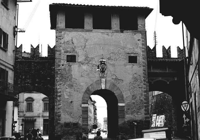 Porta S. Lorentino (già Porta Fiorentina)