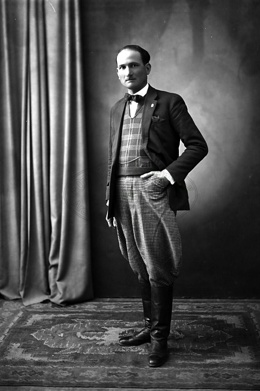 Figura di uomo in studio