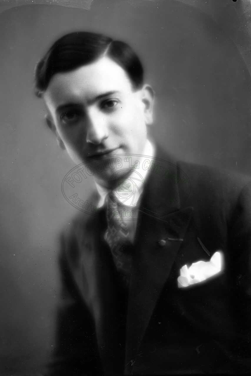 Ritratto di uomo in studio
