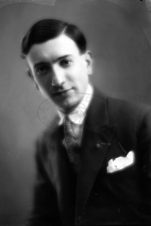 Ritratto di uomo in studio
