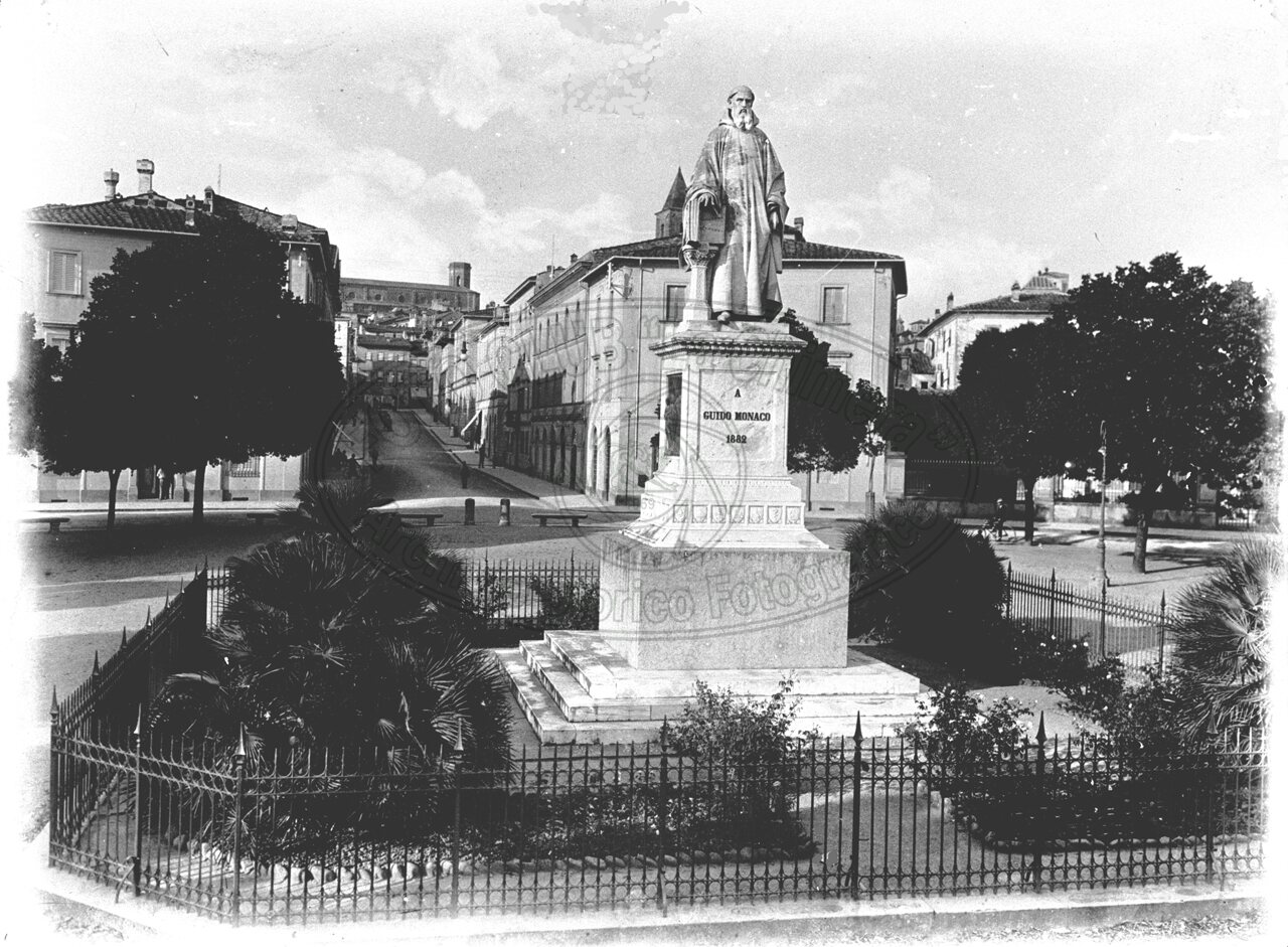 Piazza Guido Monaco