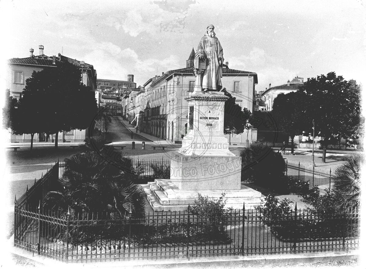 Piazza Guido Monaco