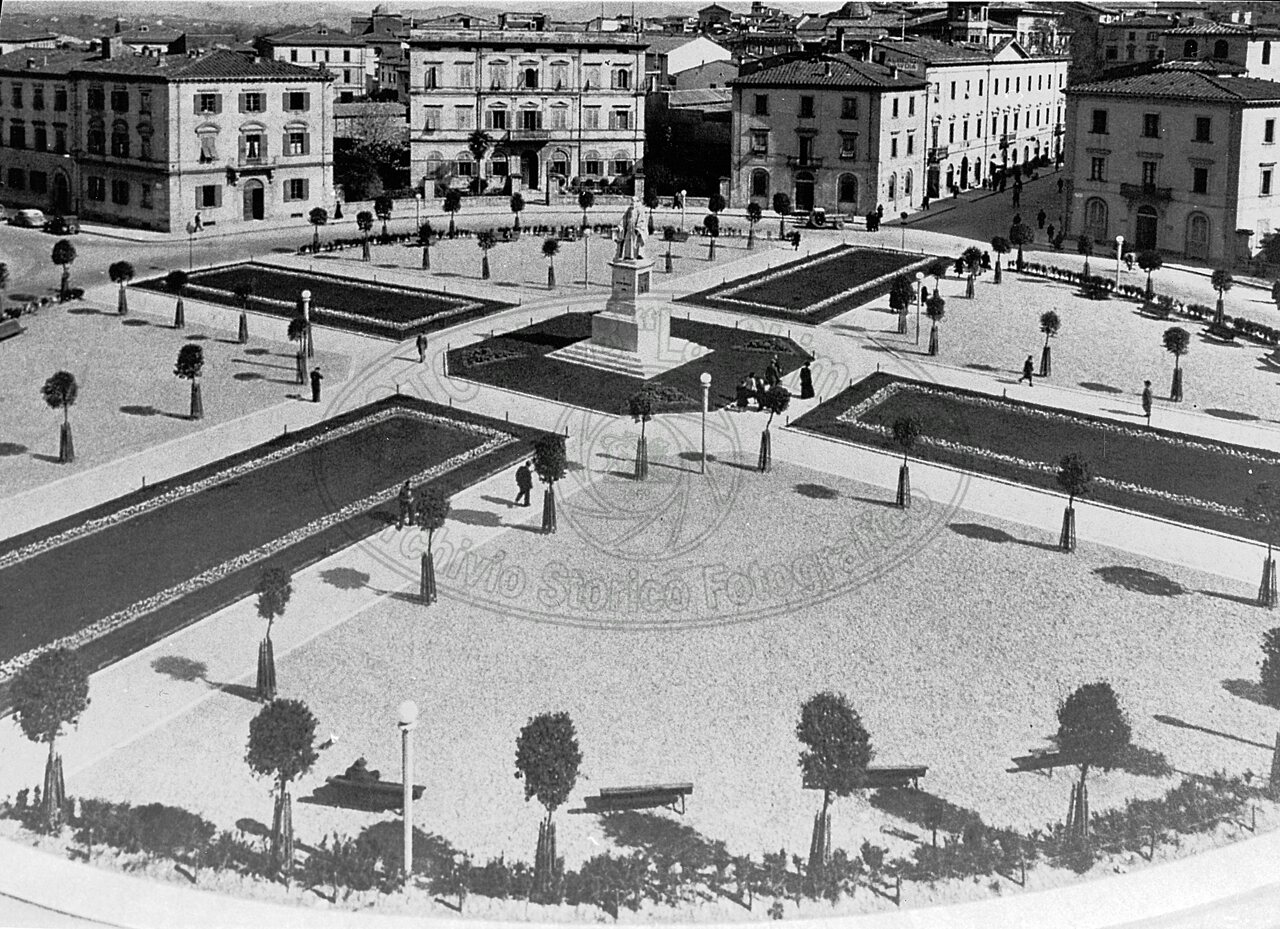 Panoramica di Piazza Guido Monaco