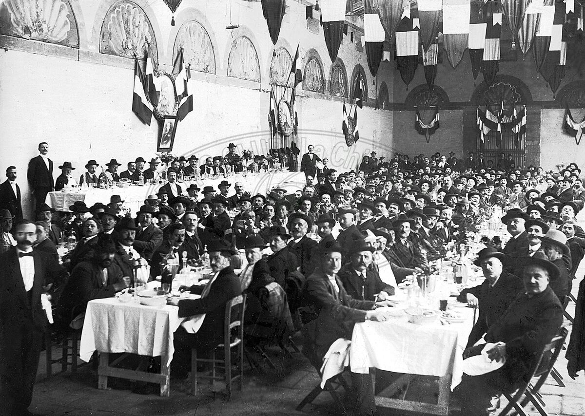 Convivio alle Logge del Grano in Piazza del Popolo