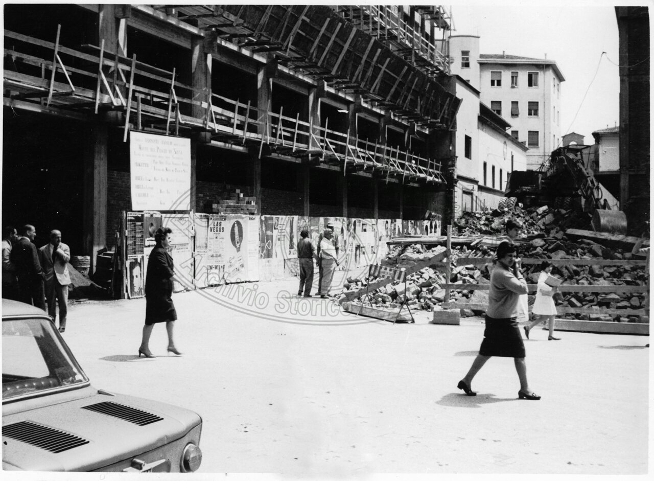 Piazza S. Iacopo (Jacopo)