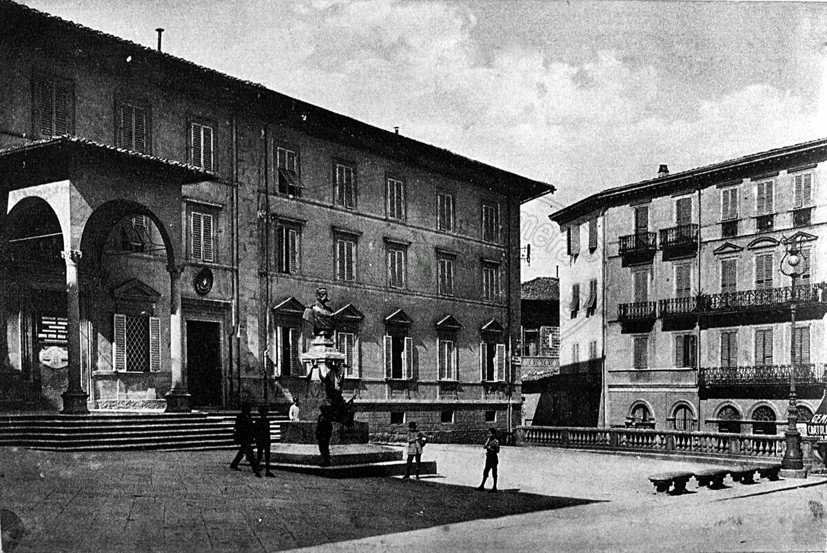 Piazza della Badia (o Principe Amedeo, già della Posta Vecchia)