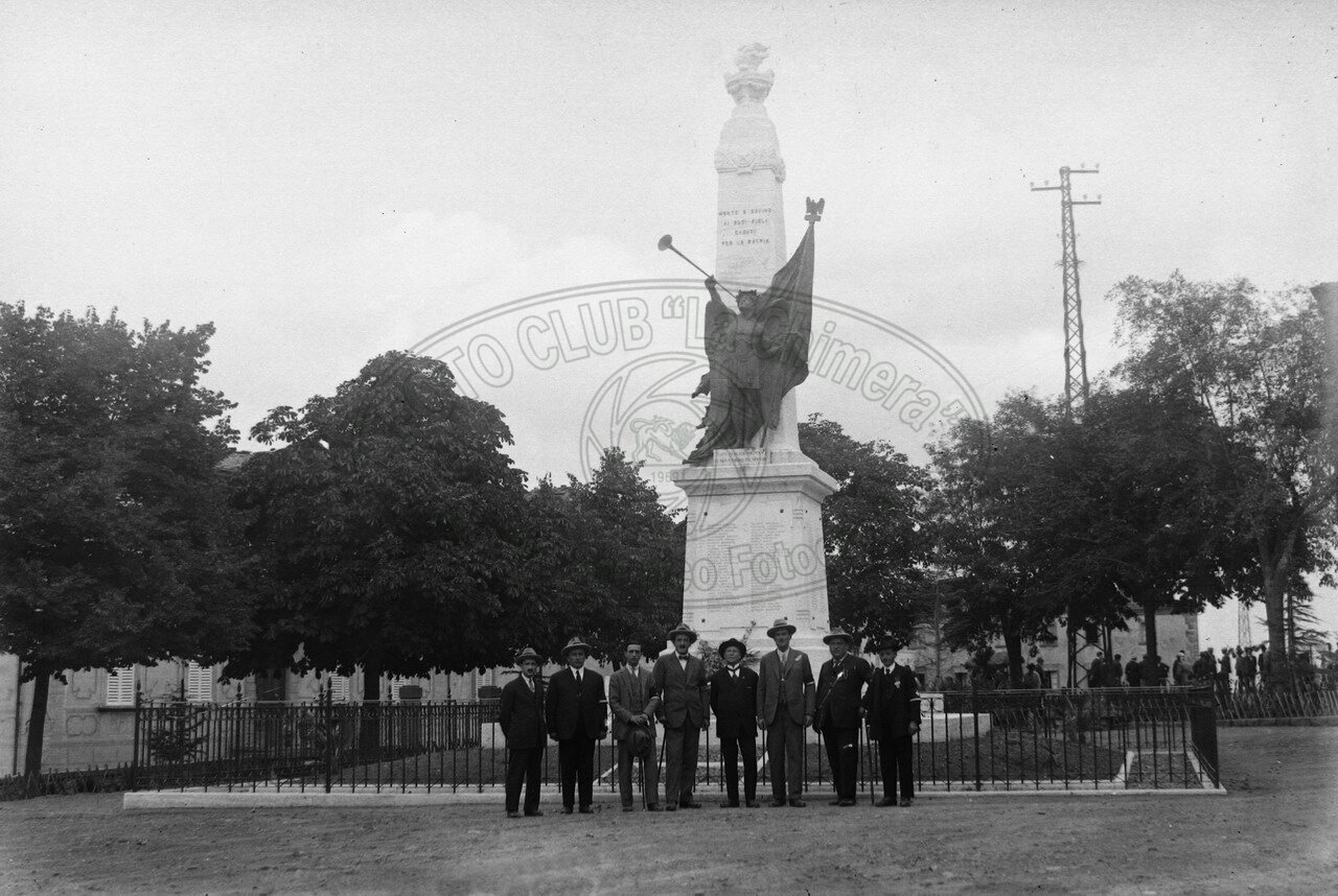 Stele monumentale
