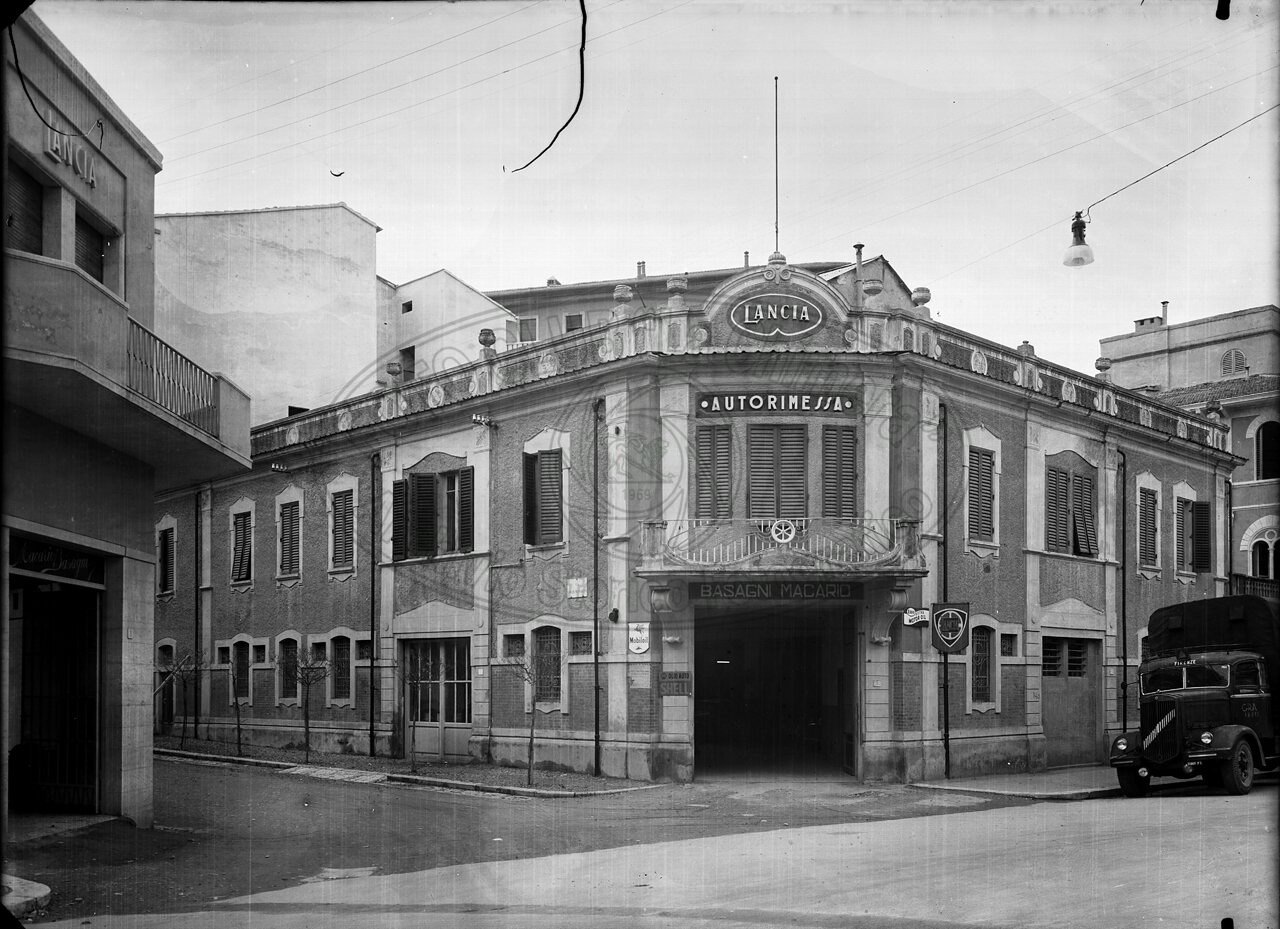 Via Petrarca