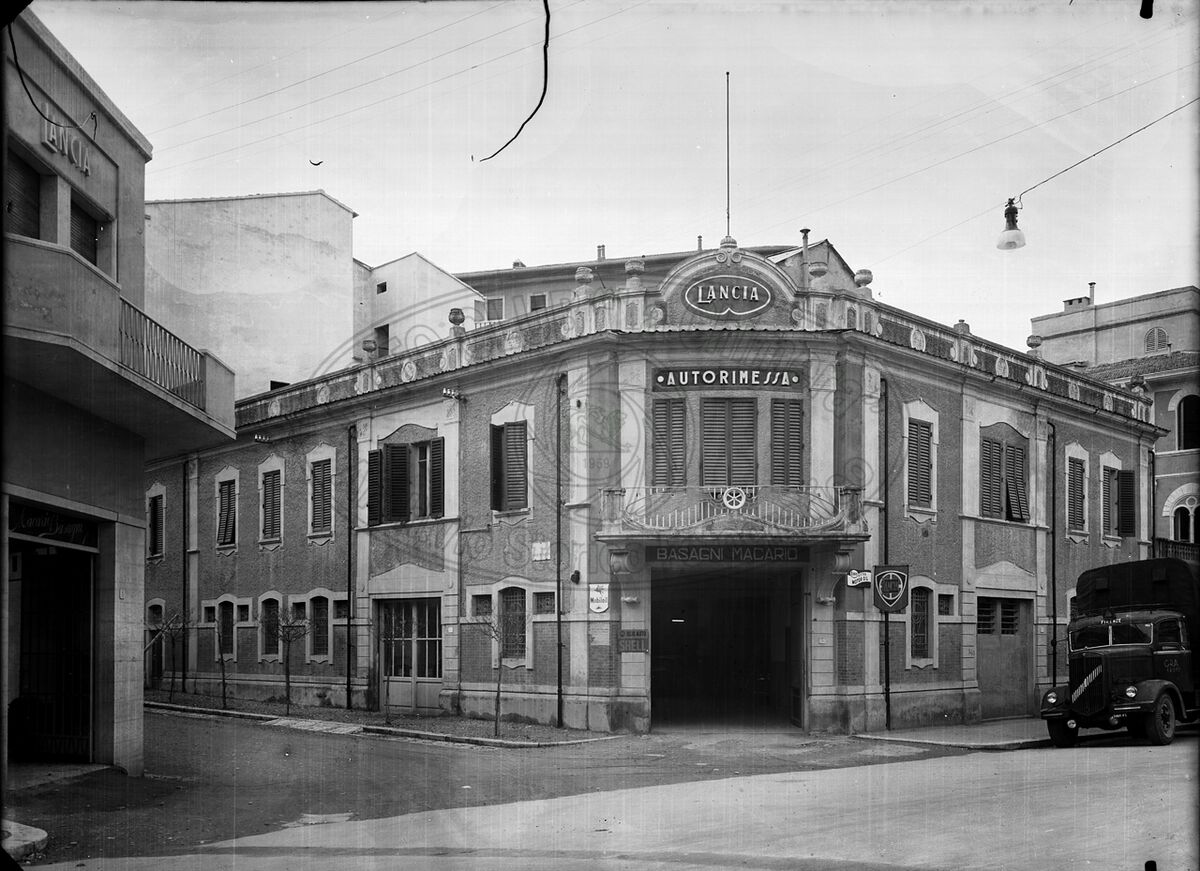 Via Petrarca