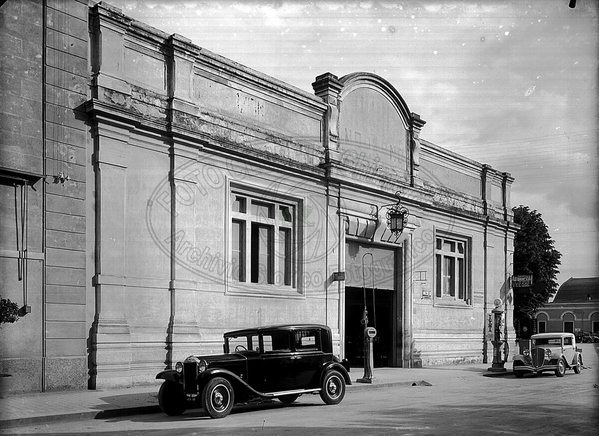 Garage Moderno