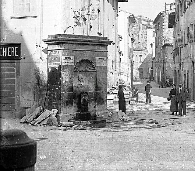 Piazza S. Iacopo (Jacopo)