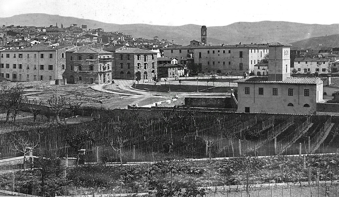 Panorama di Piazza Guido Monaco
