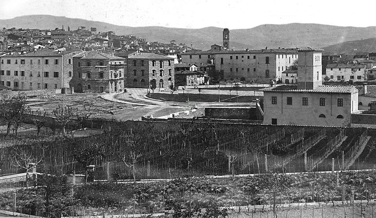 Panorama di Piazza Guido Monaco