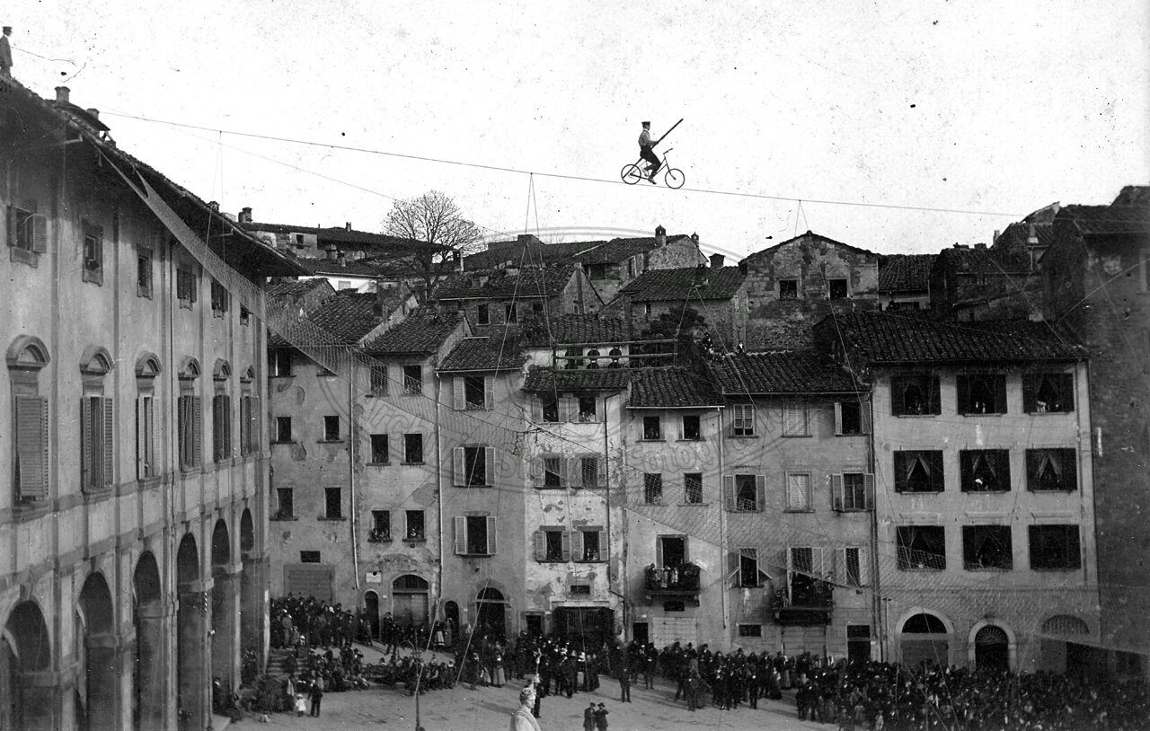 Funambolo in Piazza Grande (o Vasari)