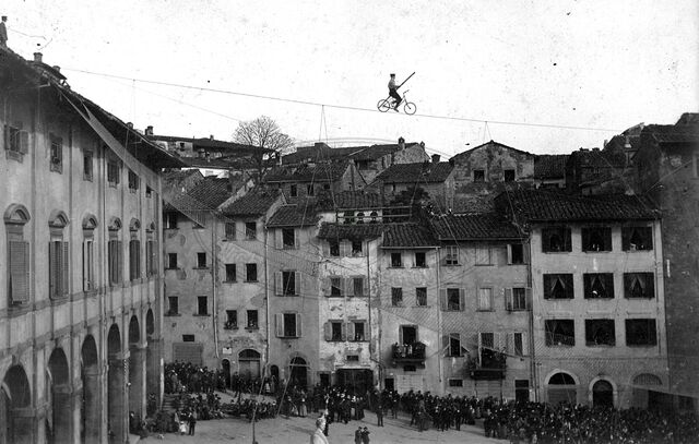 Funambolo in Piazza Grande (o Vasari)