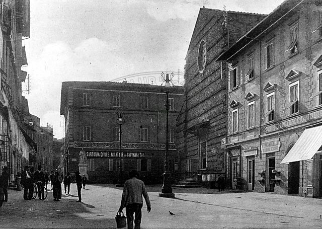 Piazza S. Francesco (già Umberto I)