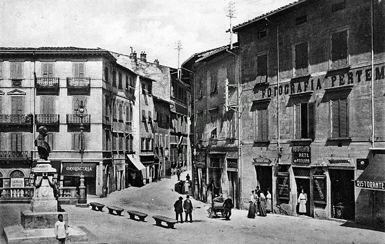 Piazza della Badia (o Principe Amedeo, già della Posta Vecchia)