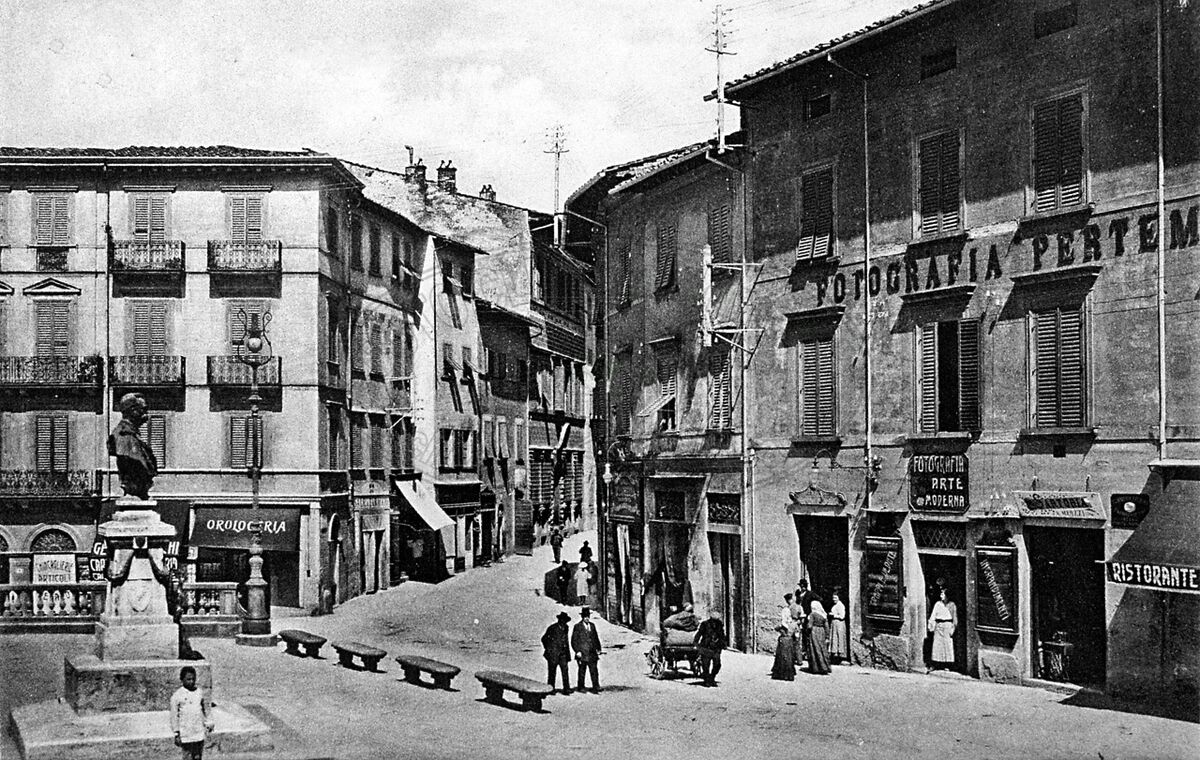 Piazza della Badia (o Principe Amedeo, già della Posta Vecchia)