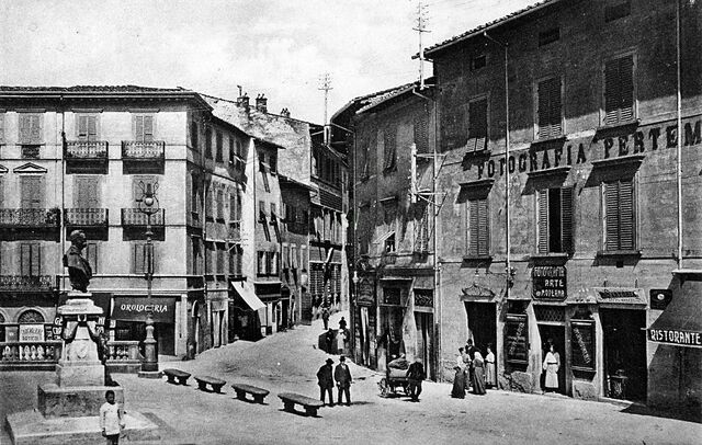 Piazza della Badia (o Principe Amedeo, già della Posta Vecchia)