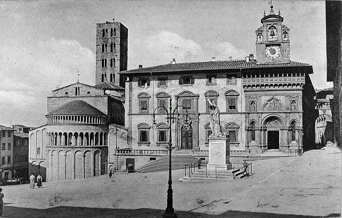 Piazza Grande (o Vasari)