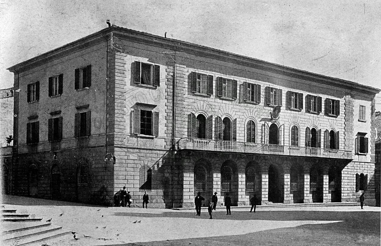 Piazza del Comune (dei Priori, della Libertà)