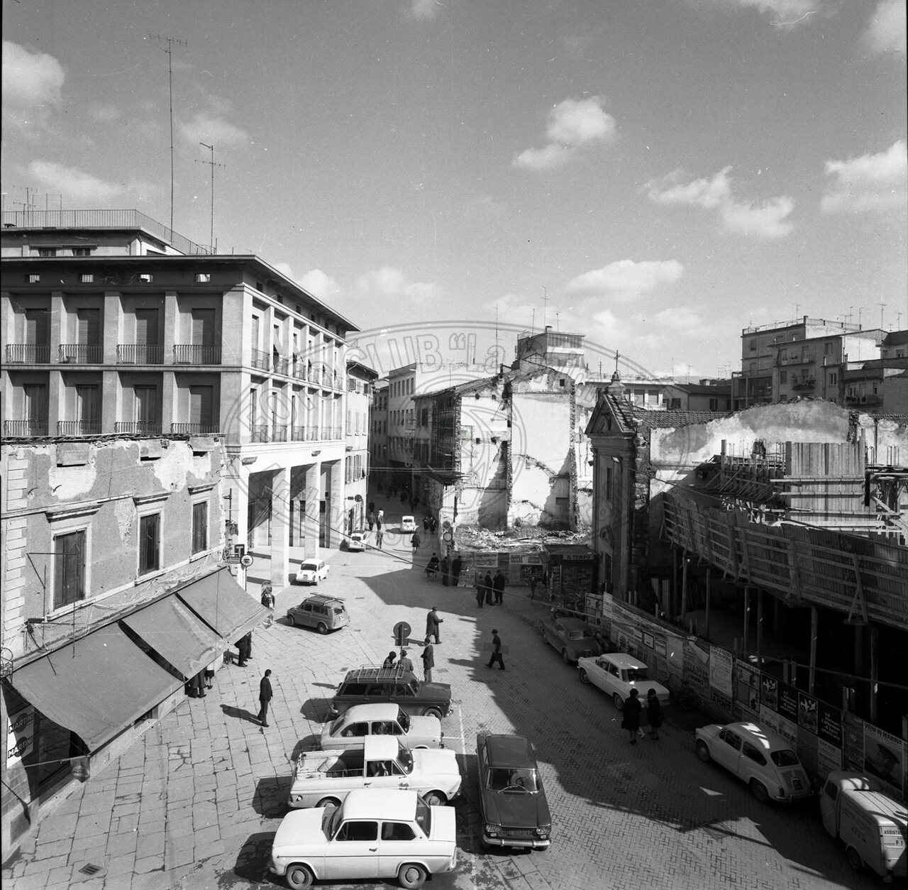 Piazza S. Iacopo (Jacopo)
