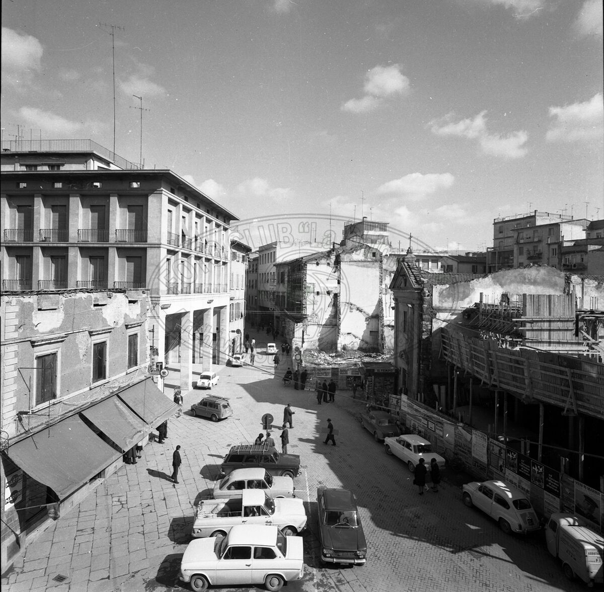 Piazza S. Iacopo (Jacopo)