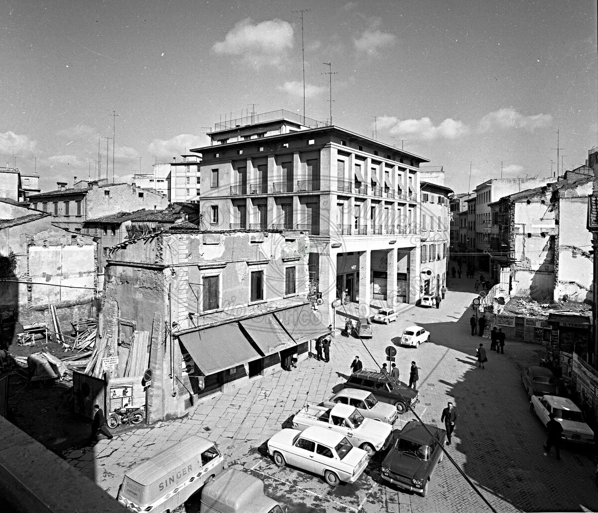 Piazza S. Iacopo (Jacopo)